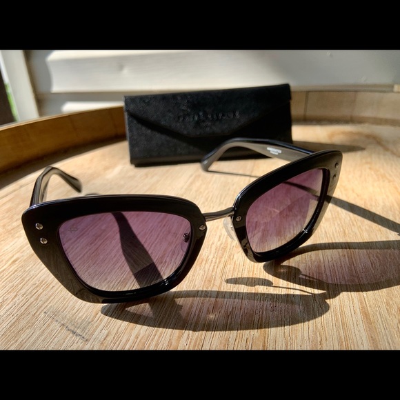 Privé Revaux The Grace Sunglasses 1950s Style - Picture 1 of 7